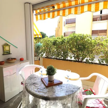 Rdc Avec Terrasse - Proche Et Commerces - Fr-1-307-116 *